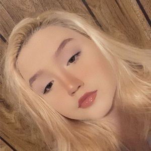 Meet your Posher, Isabella